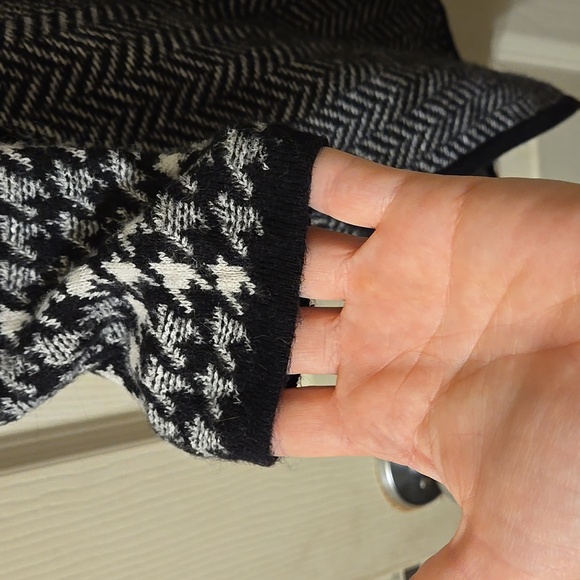 BCBG Houndstooth Sweater Dress - Picture 5 of 9